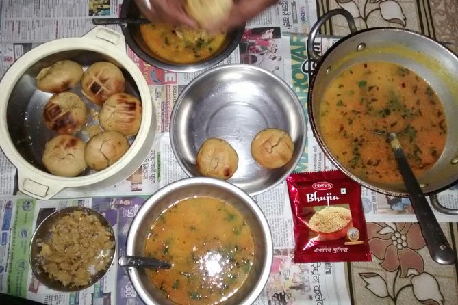Pune: Traditional Cooking Classes & Dinner With Chef Family - Maximum Travelers