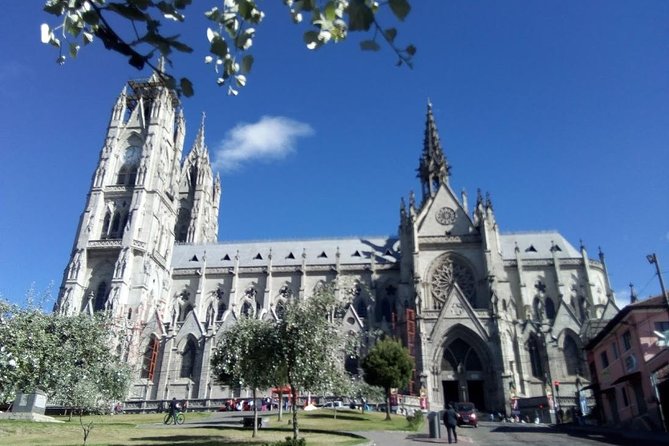 Quito Beyond Art - Markets and Shopping Experiences