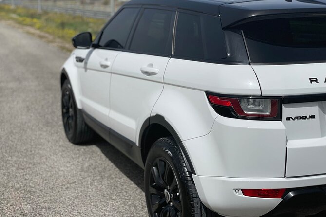 Range Rover - Weekly Car Rental - Price: From SEK 29,846.95