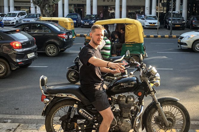 Royal Enfield Long Term Rentals - Operating Hours