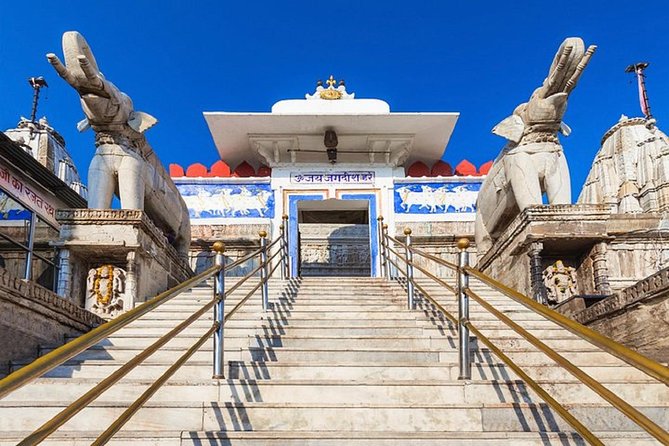 Royal Trails of Udaipur (Guided Half Day City Tour) - Pricing and Booking