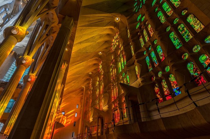 Sagrada Familia Fast Track Entry Ticket and Private Audio Tour - Booking Process