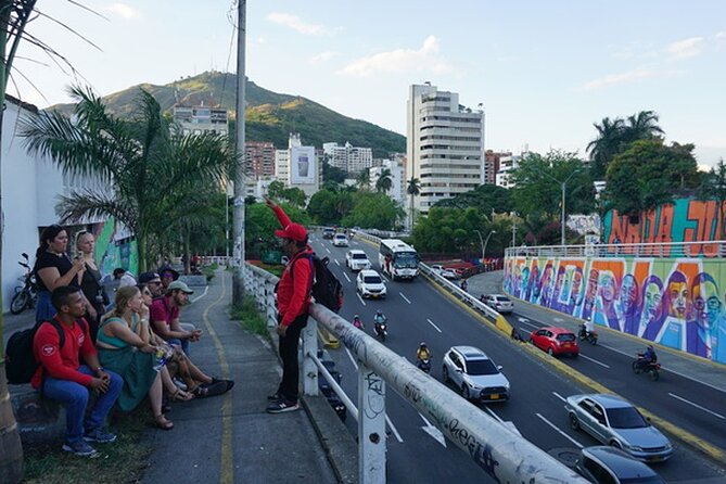 Salsa, Urban Art & Resistance Tour in Cali