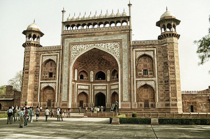 Same Day Taj Mahal Tour by Car From Delhi - Price and Reservation