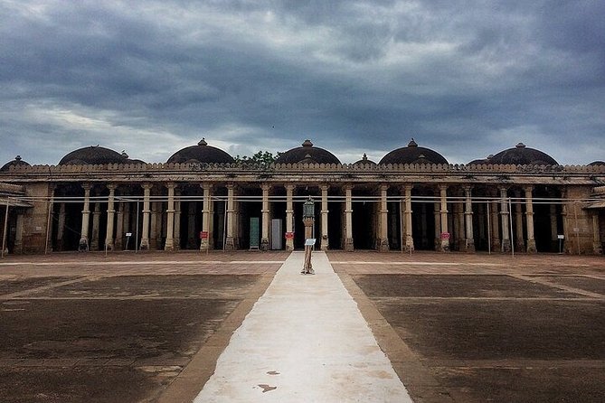 Sarkhej Mosque and Utensils Museum - Ahmedabad - Traveler Information