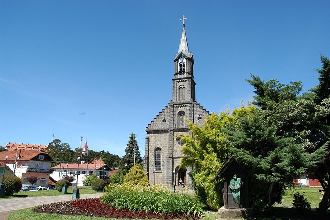 Shared Shuttle Between Porto Alegre Airport and Gramado or Canela Hotels - Price and Booking