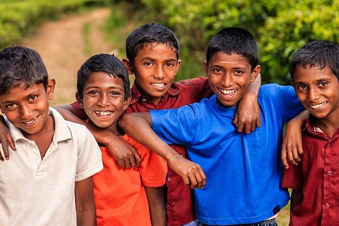 Sigiriya and Village Safari Day Trip From Pasikuda and Kalkuda - Frequently Asked Questions