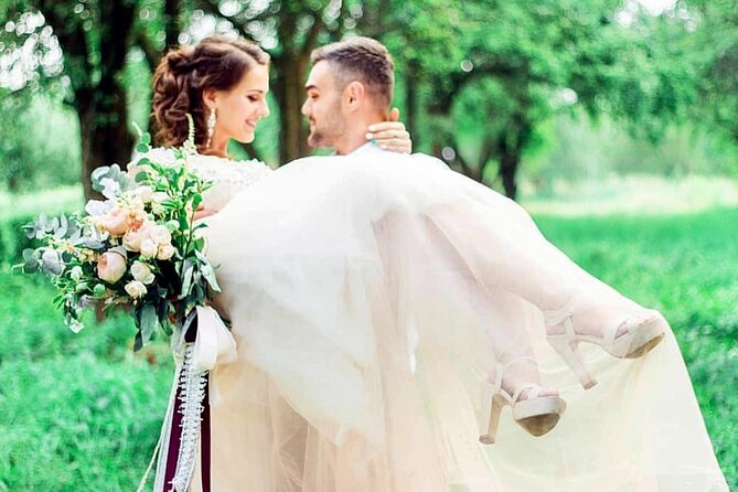 Small Family Weddings With Photographer @Ivetta_Photos - Logistics and Meeting Points