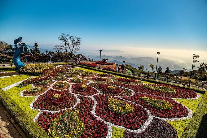 Small Group to Discover Golden Bridge and Bana Hill - Cable Car Adventure