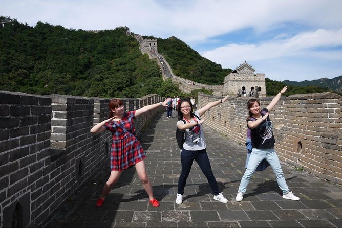 Small-Group Tour With Forbidden City And The Great Wall - Confirmation and Accessibility
