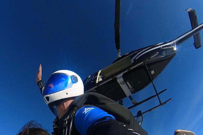 Spectacular Skydiving Experience From Medellin - Weight and Accessibility Requirements