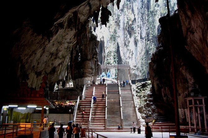 Suburbs And Batu Caves Tour - Cancellation Policy