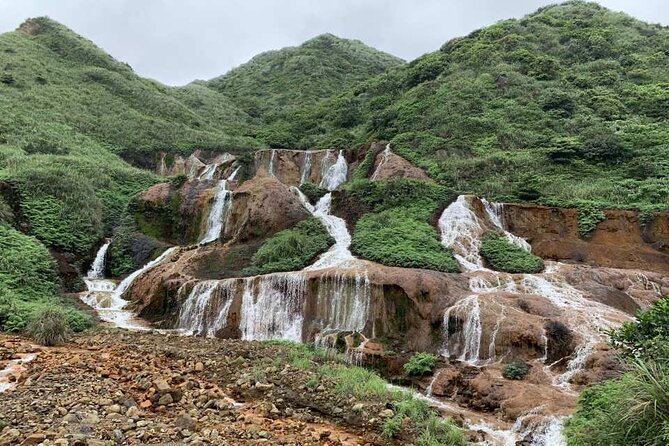 Taiwan Coastal Delight Tour Yehliu, Jiufen and Shifen - Local Delicacies Sampling