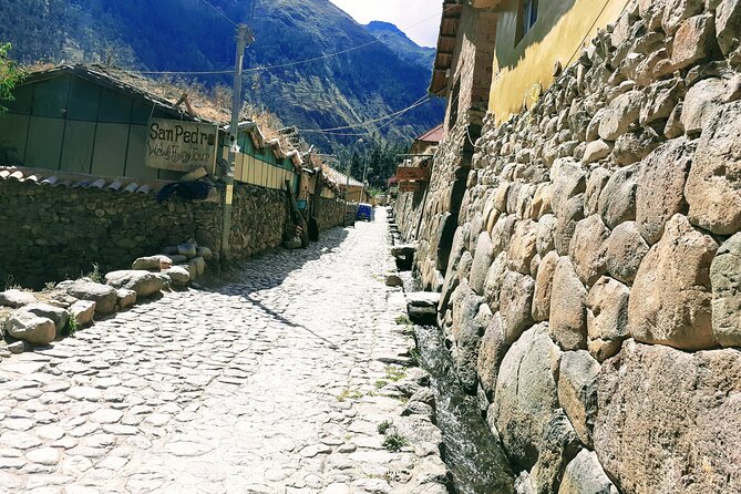 Taxi Transfer ROUNDTRIPS MINIVAN-SACRED VALLEY-CUSCO APTO - Accessibility Features