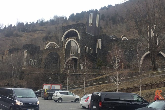 Transfer Barcelona to Andorra - Operator Details