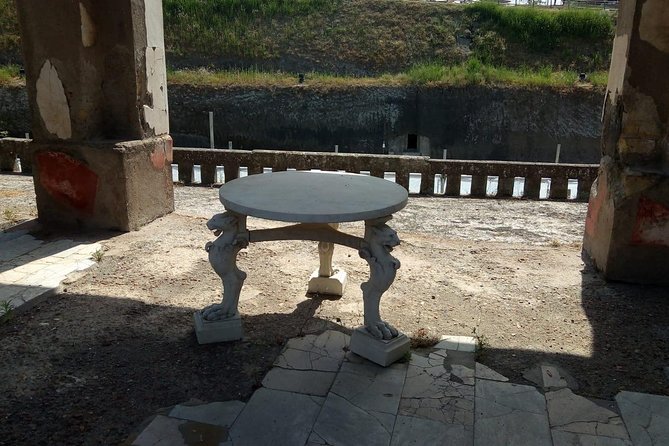Transfer From Salerno Area to Naples With a 2hr Stop at Pompeii (1-8 Pax) - Directions