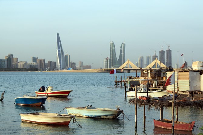 Two Sides to Muharraq Sea Tour (Where Tradition Meets Modernity) - Tour Accessibility and Guidelines