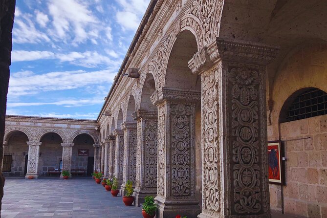 Urban Wonders in Arequipa: City Tour and Monastery - Monastery Exploration Experience
