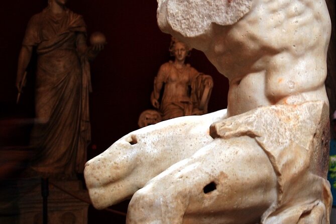 Vatican Museums Sistine Chapel & St. Peters Basilica Private Exclusive Guide - Meeting Point