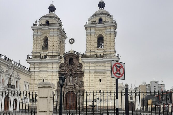 Visiting the Main Square of Lima! - Insider Tips for Visitors