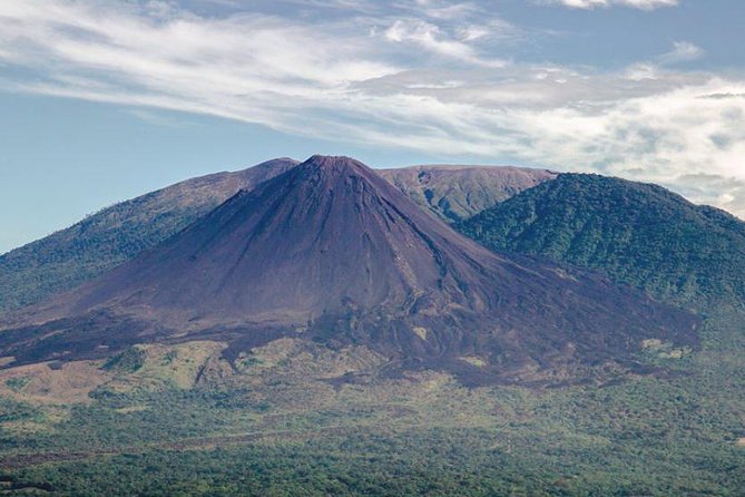 Volcanoes and Lake Tour - Operating Hours and Schedule