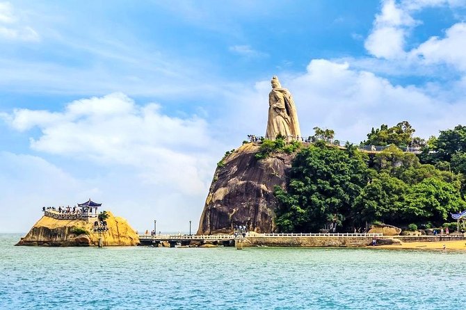 Xiamen Private Customized Day Tour With Old and New Highlights