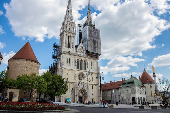 Zagreb Airport Transfers : Zagreb Airport ZAG to Zagreb City in Luxury Car - Booking Process