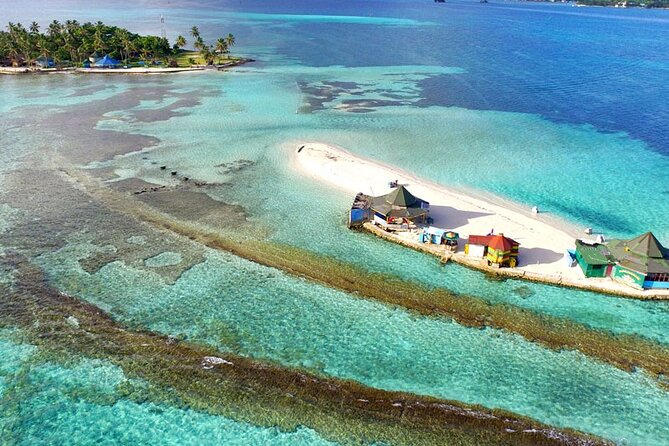 4x1 in San Andres: Johnny Cay, Aquarium, Bahia and Tour of the Island - Good To Know