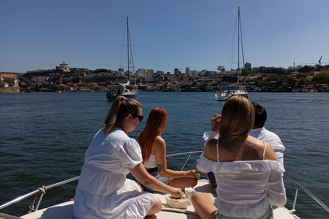 1h Private Boat Tour Between Afurada and Ribeira - Frequently Asked Questions