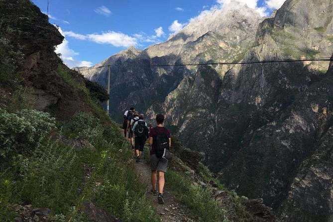 2-Days Lijiang Tiger Leaping Gorge Hiking Tour and Drop off at Lijiang Area - Tour Requirements