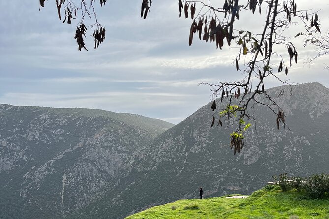 2 Days Meteora Monasteries and Delphi Oracle - Tour Experience Details