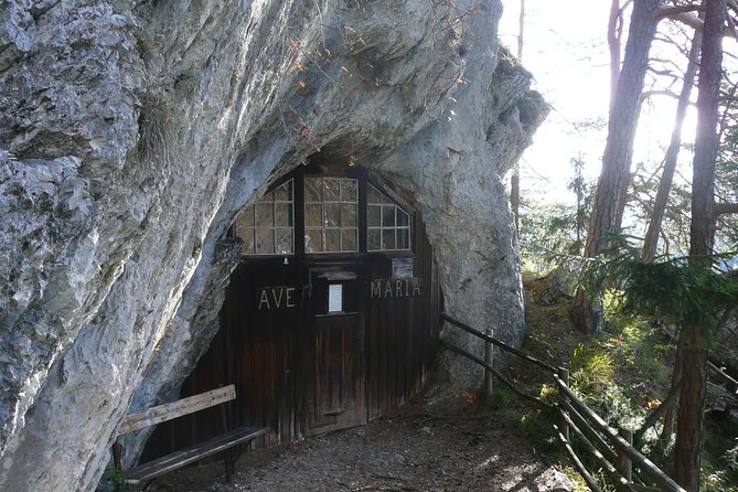 2-Hour Alpine Private Hiking Tour Along Luckerte Wand Mountain From Vienna - Physical Requirements