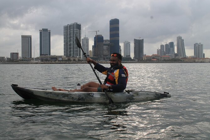 2 Hour Private Kayaking at Port City of Colombo - Logistics and Group Size