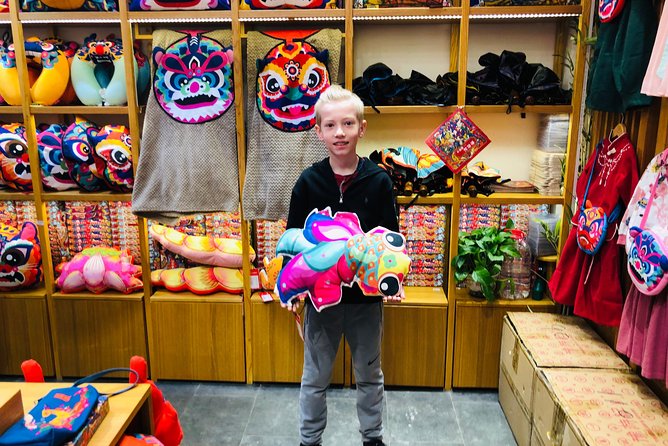 3-Hour Private Shanghai Shopping Tour With Noodles - Getting There