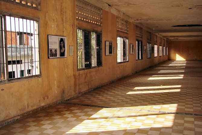 4-day Phnom Penh Siem Reap Angkor Complex - Group Size and Cancellation Policy