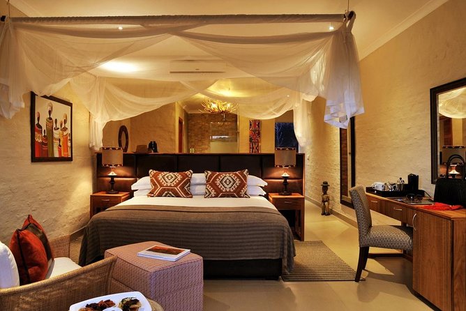 5 Days / 4 Nights Victoria Falls Safari Club Package - Booking Information Details