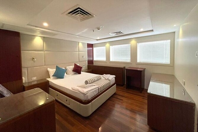 8 Days Luxury 5 Star Liveaboard Diving Program in Hurghada - Booking and Cancellation