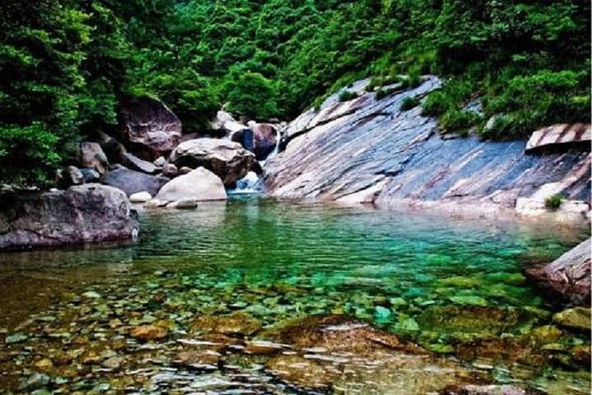 All Inclusive Half Day Private Tour of Emerald Valley & Huiyun Show-No Shopping