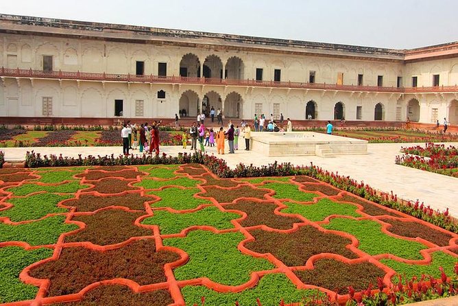 All Inclusive Overnight Taj Mahal & Fort Tour From Jaipur With Accommodation