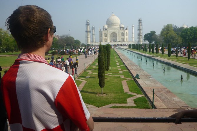 All Inclusive Taj Mahal Tour by Gatimaan Train/Rail From Delhi - Meeting and Pickup