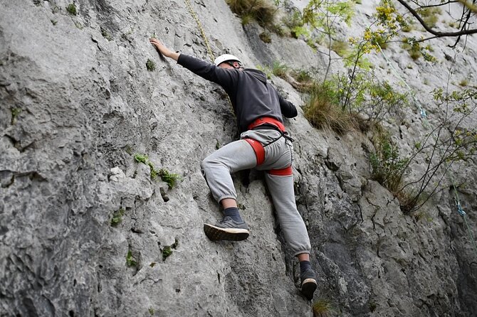 [Almost] DOWNTOWN CLIMBING Try CLIMBING and Break the Fear - Meeting and Pickup Details