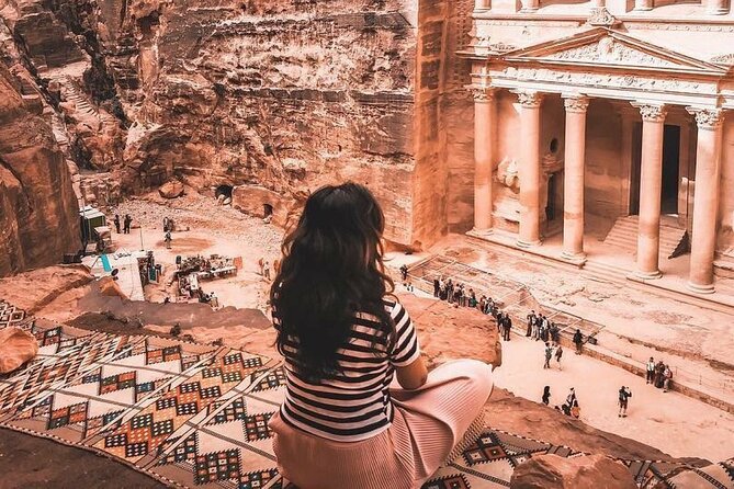 Amman Airport Shuttle Service To Petra - Contacting Your Driver