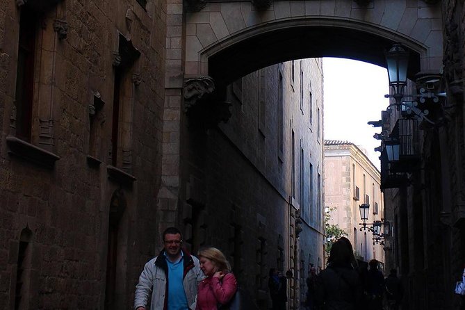 Barcelona Hidden Treasuers : Barrio Gotico City Tour in German - Cancellation Policy