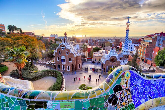 Barcelona Scavenger Hunt and Best Landmarks Self-Guided Tour - Meeting Point Details