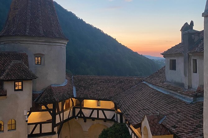 Bear Sanctuary and Bran (Draculas) Castle - Private Day Tour - Directions and Reservations