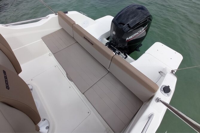 Boat Rental Q590 Astreo (115hp/6p) – Can Pastilla