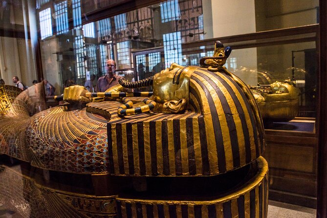 Cairo: Egyptian Museum, Pyramids & Bazaar Tour - Meeting and Pickup Details