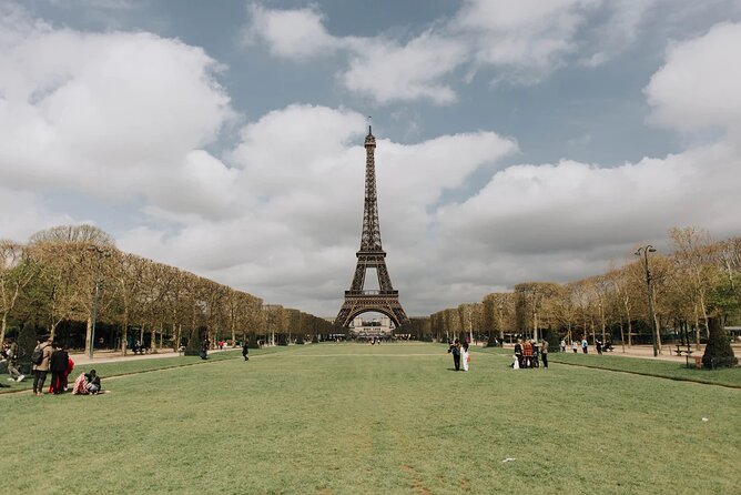 CDG Transfers and Private Eiffel Summit With River Cruise Tour - Operating Hours