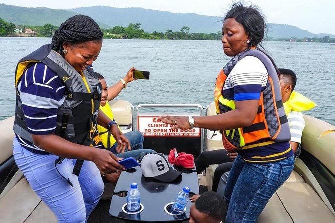 Discover Ancestral Home, Hiking, Mini Safari, Boat Cruise + Lunch - Dining Options