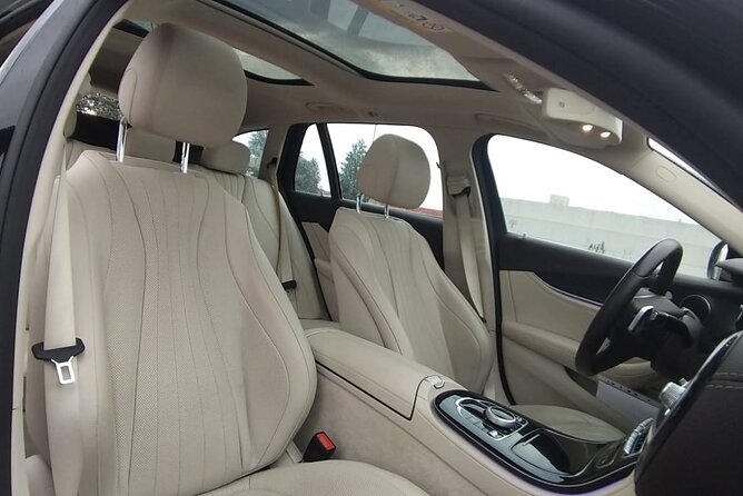 Egilsstadir Airport (EGS) to Egilsstadir - Arrival Transfer - Vehicle Features